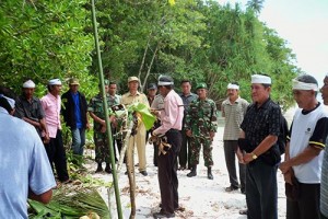 Konsolidasi Masyarakat Adat Enggano Bahas UU Desa dan Rapat Adat