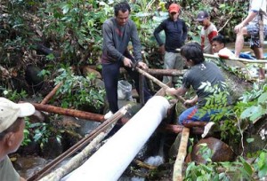 Kampung Tekalong Kalbar Terang dengan Listrik Mikrohidro