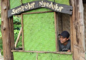 Pasar Sempulur dan Kisah Kecil Lainnya