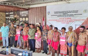 Terbitnya Pengakuan Wilayah Adat di Kabupaten Teluk Bintuni Papua Barat