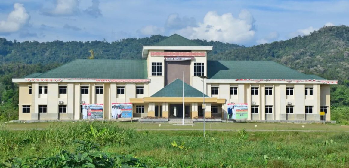 Kantor Bupati Tambrauw dikeilingi hutan alam yang hampir 80% dengan fungsi konservasi